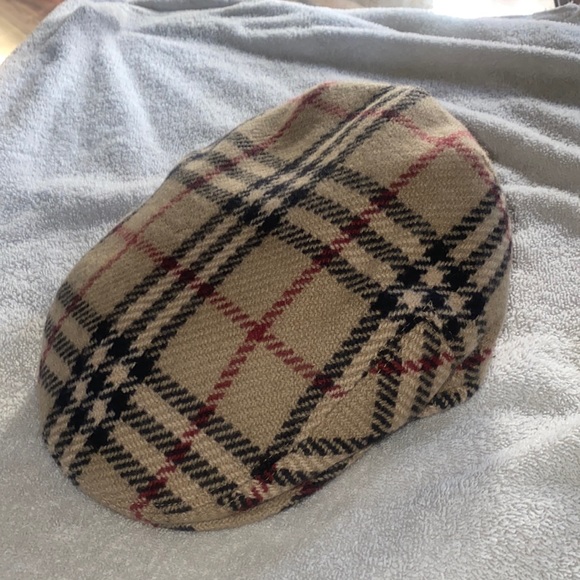 Burberry Accessories - Burberry unisex cap